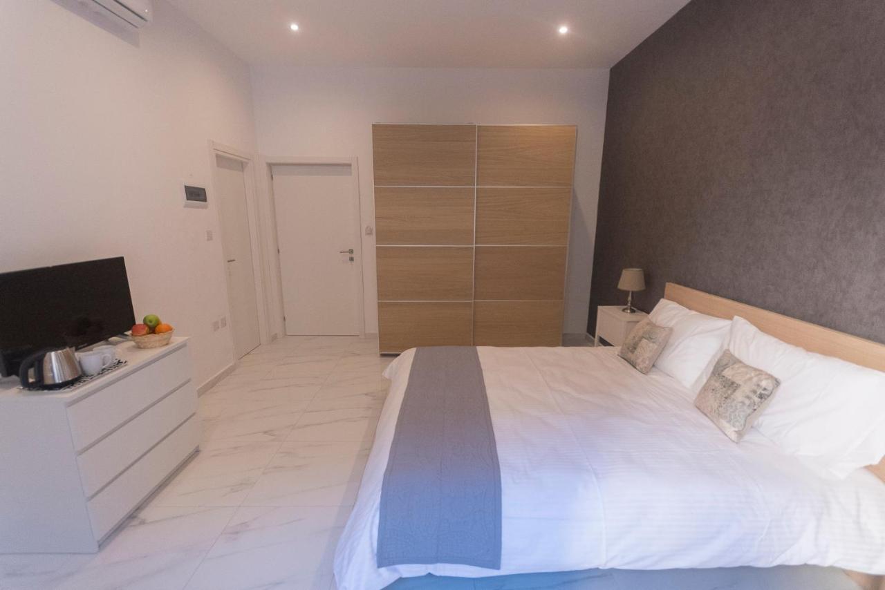 4 Bedroom Apartment Near Sliema Seafront Екстериор снимка