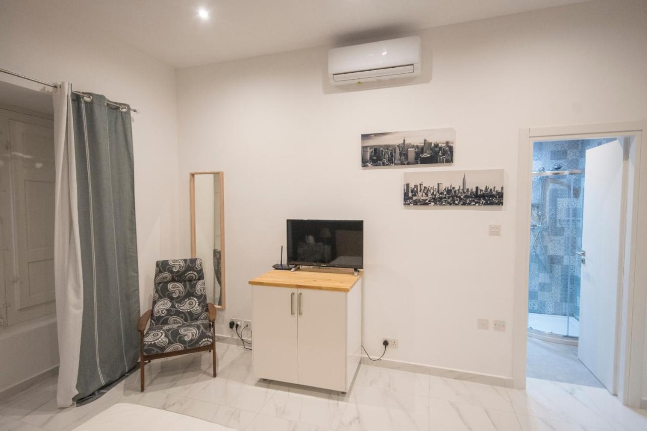 4 Bedroom Apartment Near Sliema Seafront Екстериор снимка