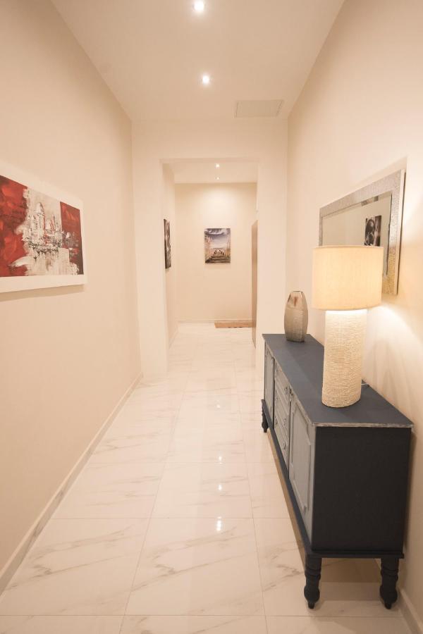4 Bedroom Apartment Near Sliema Seafront Екстериор снимка